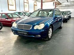 Blau Gebraucht 2002 Mercedes C200 Classic Kombi | 2.990 € (Fairer Preis)