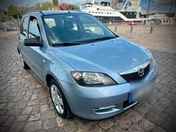 Blau Gebraucht 2004 Mazda 2 Limousine | 1.850 € (Teuer)