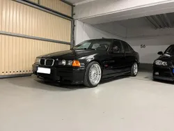 Schwarz Gebraucht 1990 BMW 325 Performance Limousine | 15.490 €