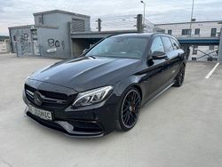 Schwarz Gebraucht 2018 Mercedes C63 AMG AMG Limousine | 53.280 € (Teuer)