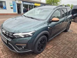 Zedergrün Neu 2025 Dacia Jogger Extreme Van / Kleinbus | 20.900 € (Guter Preis)