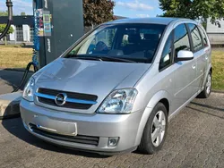 Silber Gebraucht 2004 Opel Meriva Van / Kleinbus | 3.500 € (Fairer Preis)