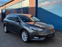 Grau Gebraucht 2018 Ford Focus Kombi | 8.950 € (Guter Preis)