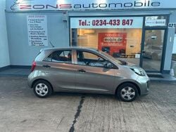 Silber Gebraucht 2016 Kia Picanto Kleinwagen | 6.950 € (Fairer Preis)