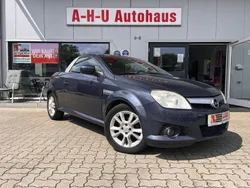 Blau Gebraucht 2007 Opel Tigra Enjoy Cabrio | 2.500 € (Teuer)