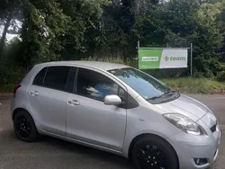 Silber Gebraucht 2011 Toyota Yaris Edition Kleinwagen | 3.850 € (Fairer Preis)