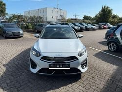 Weiß Gebraucht 2023 Kia Ceed Sportswagon Spirit Kombi | 14.900 € (Superpreis)