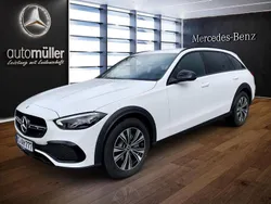 Weiß Gebraucht 2023 Mercedes C220 Avantgarde Kombi | 47.470 €