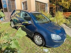 Blau Gebraucht 2005 VW Golf IV Trendline Limousine | 780 € (Guter Preis)