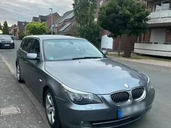 Grau Gebraucht 2009 BMW 530 Kombi | 5.500 € (Guter Preis)