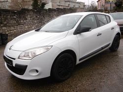 Weiß Gebraucht 2011 Renault Mégane Limousine | 4.900 € (Fairer Preis)