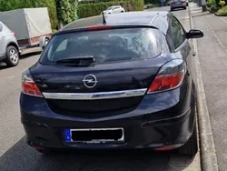 Schwarz Gebraucht 2009 Opel Astra GTC Limousine | 1.800 € (Fairer Preis)