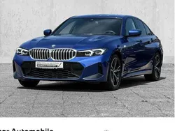 Blau Gebraucht 2024 BMW 318 Shadowline Limousine | 36.890 € (Fairer Preis)