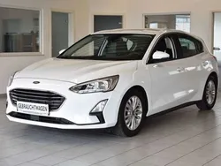 Weiss Gebraucht 2018 Ford Focus Titanium Limousine | 17.049 € (Etwas zu teuer)