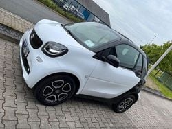 Weiß Gebraucht 2019 Smart ForTwo Cabrio Prime Cabrio | 14.950 € (Guter Preis)