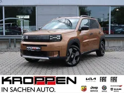 Luna bronze Neu 2025 Fiat Grande Panda La Prima SUV | 29.990 €