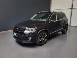 Deep black pearl Gebraucht 2015 VW Tiguan R-line SUV | 17.950 € (Fairer Preis)