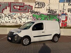 Weiß Gebraucht 2016 Renault Kangoo Basis SUV | 3.150 € (Fairer Preis)