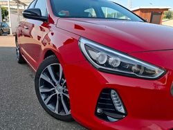 Rot Gebraucht 2017 Hyundai i30 Kleinwagen | 12.250 € (Fairer Preis)