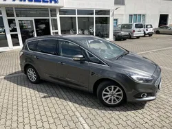 Grau Gebraucht 2017 Ford S-MAX S Van / Kleinbus | 21.790 € (Etwas zu teuer)