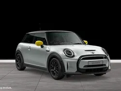 Weiß Gebraucht 2022 Mini Cooper SE Kleinwagen | 20.790 € (Etwas zu teuer)