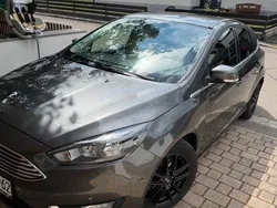Grau Gebraucht 2017 Ford Focus Titanium Limousine | 7.800 € (Guter Preis)