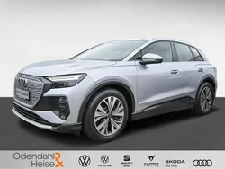 Polsterfarbe: schwarz Gebraucht 2022 Audi Q4 e-tron Advanced Plus SUV | 30.440 € (Guter Preis)