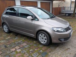 Braun Gebraucht 2010 VW Golf Plus Cross Team Van / Kleinbus | 6.400 € (Fairer Preis)