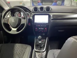 Rot Neu 2025 Suzuki Vitara Comfort+ SUV | 26.488 € (Fairer Preis)