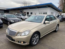 Beige Gebraucht 2009 Mercedes E220 Limousine | 7.299 € (Superpreis)