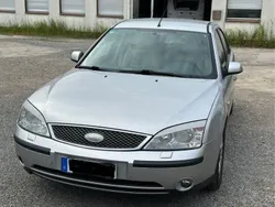 Silber Gebraucht 2001 Ford Mondeo Ghia Limousine | 2.999 € (Teuer)