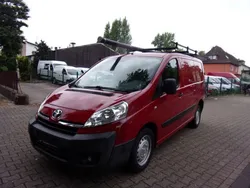 Rot Gebraucht 2014 Toyota Proace Van | 6.950 € (Fairer Preis)