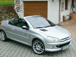Silber metallic Gebraucht 2005 Peugeot 206 CC Quiksilver Cabrio | 5.250 €