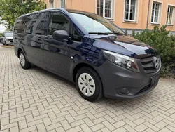Cavansitblau Gebraucht 2022 Mercedes Vito Edition Van / Kleinbus | 38.800 €