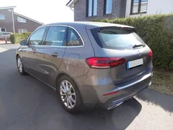 Grau Gebraucht 2019 Mercedes B250 Progressive Van / Kleinbus | 22.200 € (Superpreis)