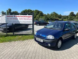 Blau Gebraucht 2000 Renault Clio II Basis Limousine | 2.250 € (Etwas zu teuer)
