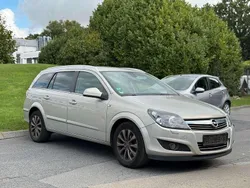 Grau Gebraucht 2010 Opel Astra Innovation Kombi | 1.700 € (Superpreis)