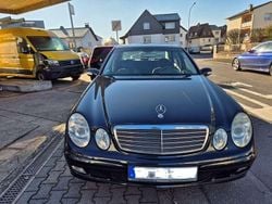 Blau Gebraucht 2003 Mercedes E200 Classic Limousine | 2.999 € (Superpreis)
