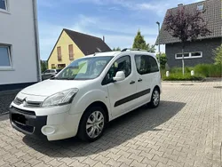 Weiß Gebraucht 2012 Citroën Berlingo Van / Kleinbus | 3.999 € (Guter Preis)