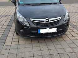 Schwarz Gebraucht 2015 Opel Zafira Tourer Innovation Van / Kleinbus | 6.850 € (Fairer Preis)