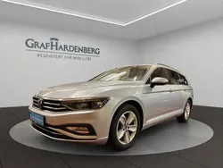 Silber Gebraucht 2022 VW Passat Business Kombi | 22.960 € (Fairer Preis)