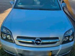 Silber Gebraucht 2003 Opel Vectra GTS Limousine | 2.850 €