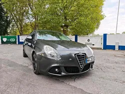 Grau Gebraucht 2012 Alfa Romeo Giulietta Kleinwagen | 5.700 € (Fairer Preis)