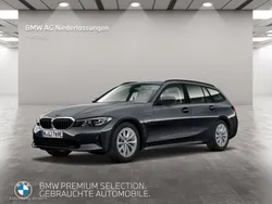 Grau Gebraucht 2022 BMW 320e Kombi | 28.907 € (Fairer Preis)