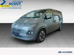 Olivine grey (metallic) Gebraucht 2023 Hyundai Staria Prime Van | 42.740 € (Guter Preis)