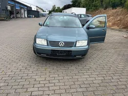 Grün Gebraucht 2002 VW Bora Limousine | 1.500 € (Fairer Preis)