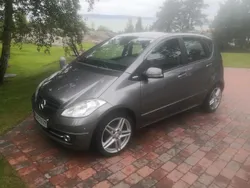 Grau Gebraucht 2010 Mercedes A180 Edition Kleinwagen | 4.500 € (Fairer Preis)