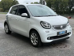 Silber Gebraucht 2016 Smart ForFour Limousine | 12.777 € (Fairer Preis)