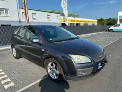 Schwarz Gebraucht 2006 Ford Focus Limousine | 2.150 € (Fairer Preis)