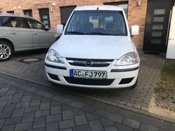 Weiß Gebraucht 2008 Opel Combo Edition Van / Kleinbus | 3.250 € (Fairer Preis)